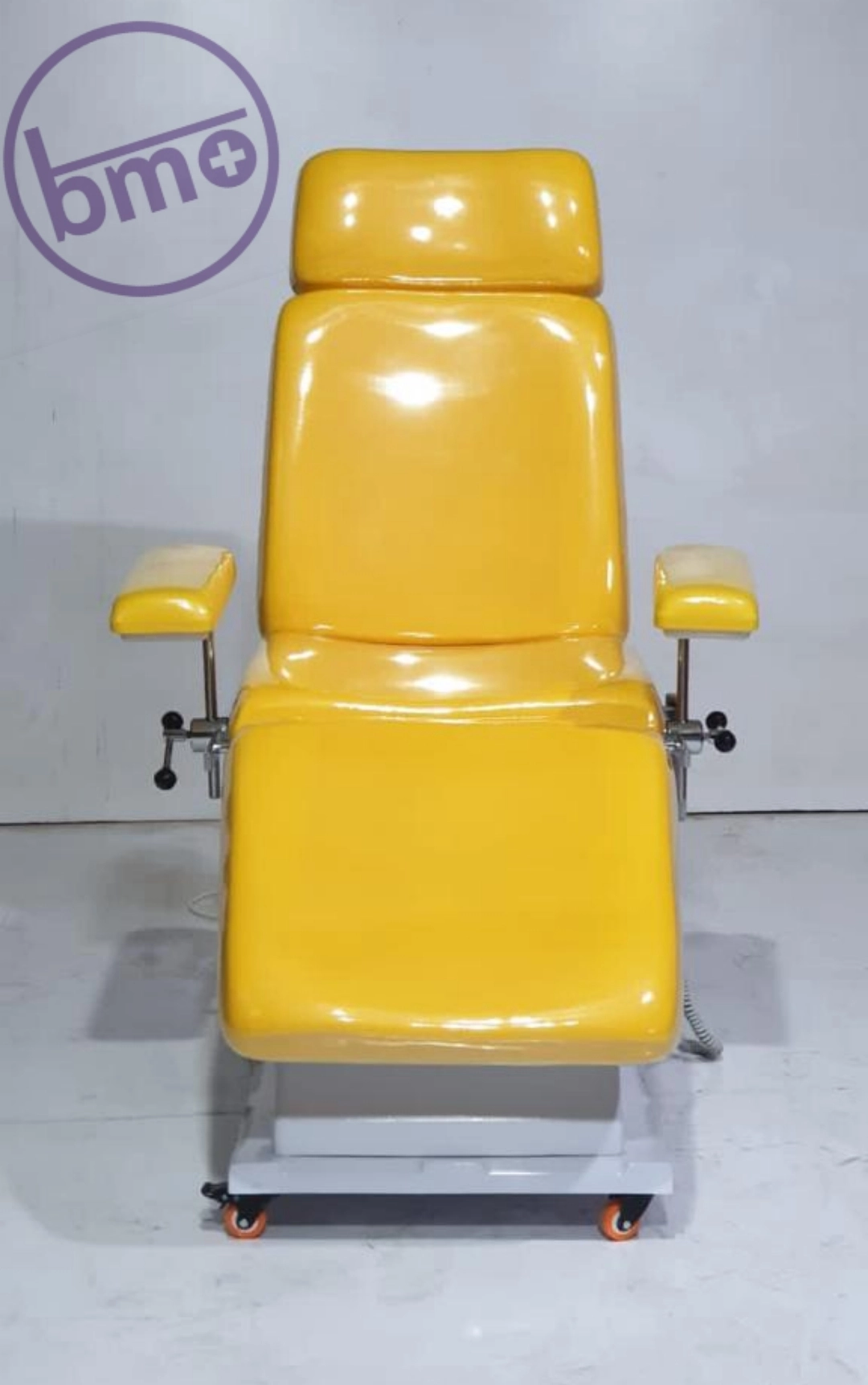 صندلی ۳ تیکه پوست و مو زیبایی