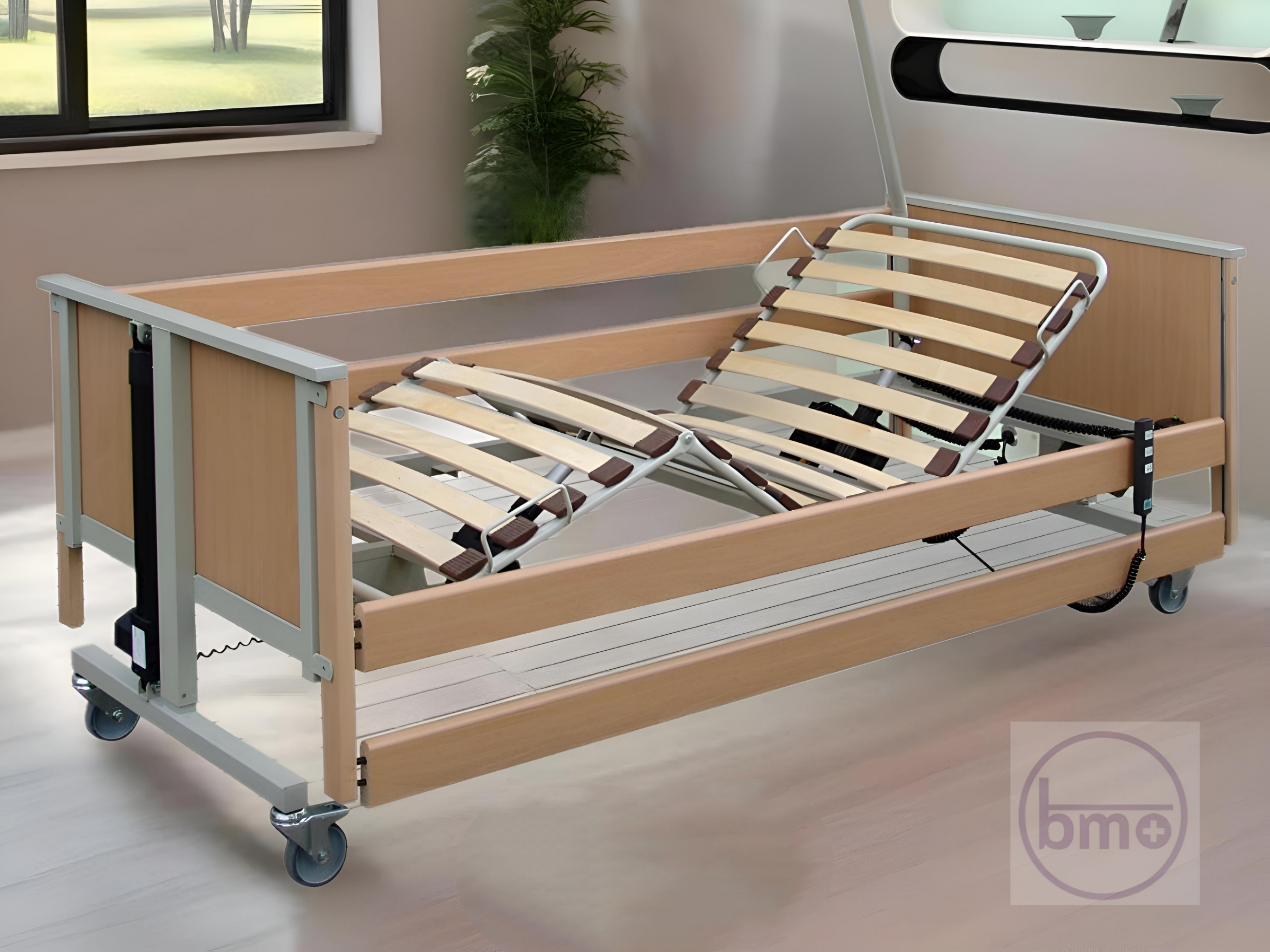 تخت بستری بیمار چوبی خانگی